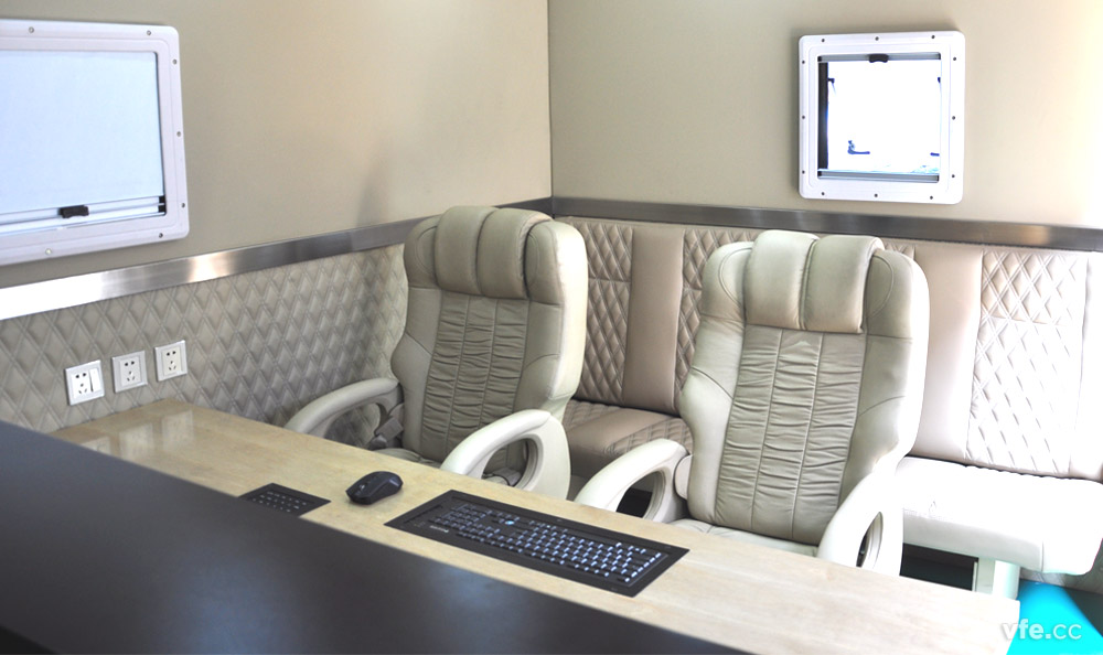 移動式高壓電機(jī)能效計量檢測平臺內(nèi)部實景